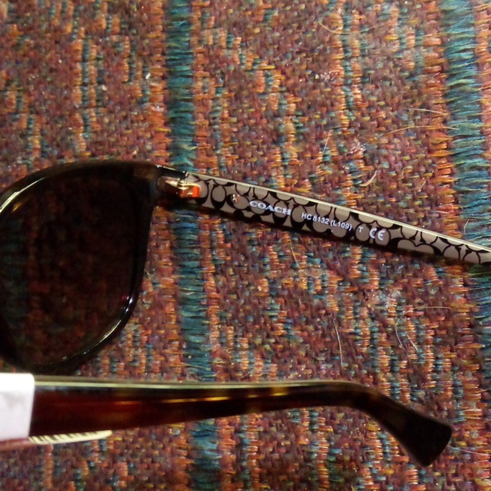 Coach Sunglasses with Coach Case - Picture 2 of 6